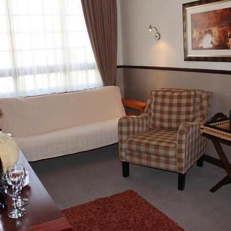 Turnberry Boutique Hotel Oudtshoorn Room photo
