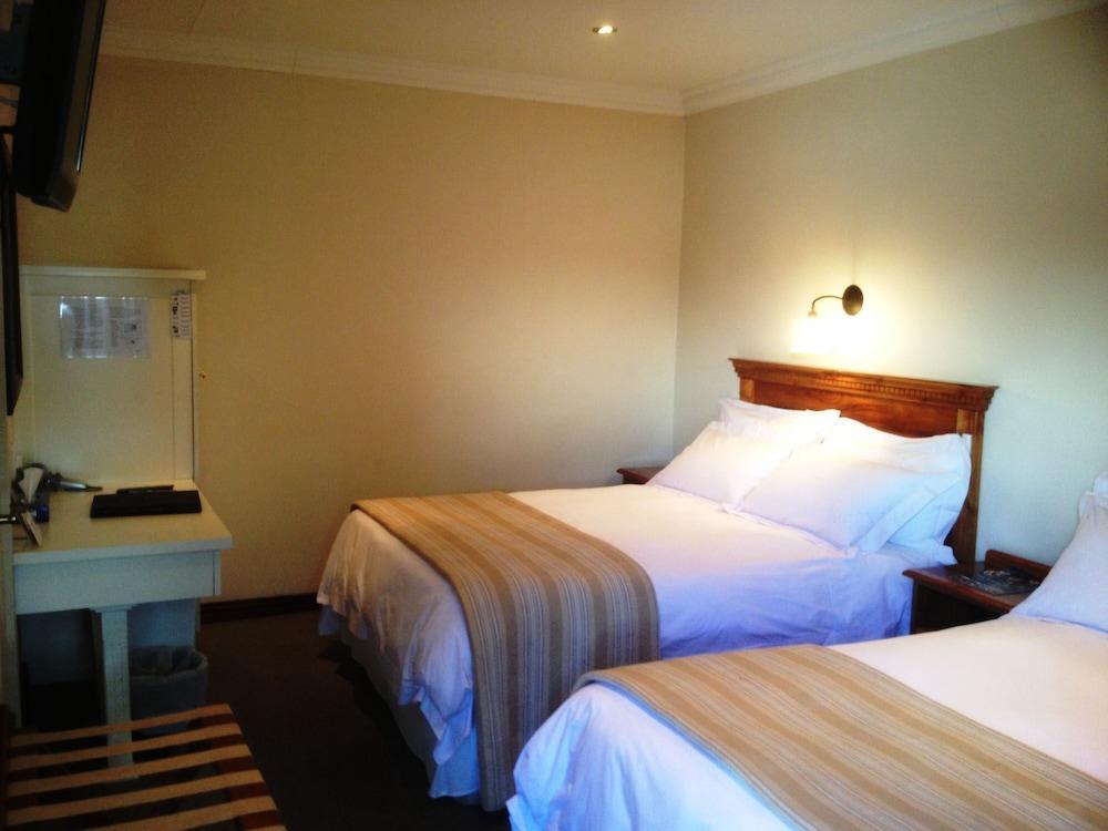 Turnberry Boutique Hotel Oudtshoorn Exterior photo