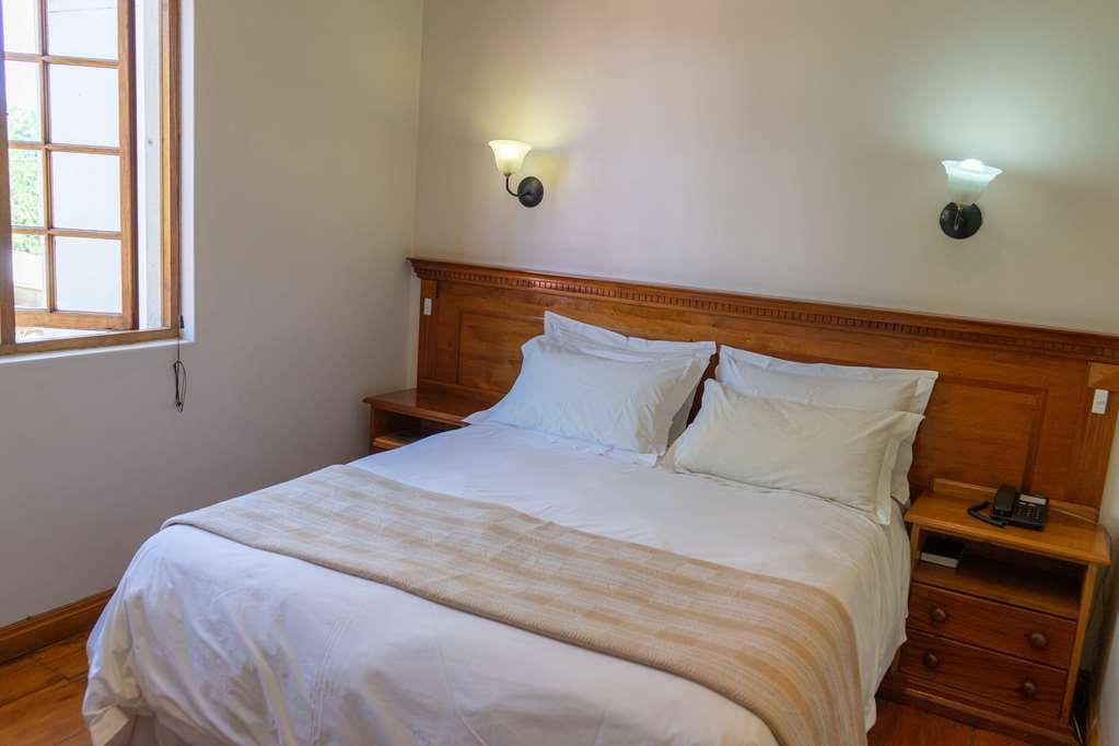 Turnberry Boutique Hotel Oudtshoorn Room photo